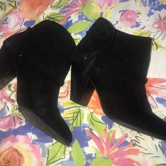 Shoes - BLACK BOOTIES